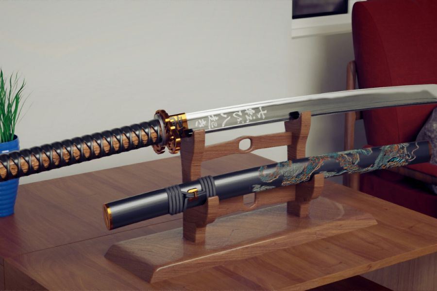 Un katana japonais gravé posé sur son support en bois, parfait exemple illustrant des objets de fiction emblématiques.